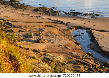 Similar – Foto Bild Bretonische Küste und Strand mit Granitfelsen an der Cote de Granit Rose