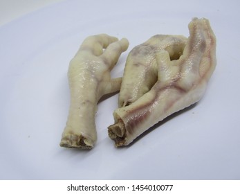 Imágenes Fotos De Stock Y Vectores Sobre Fresh Chicken Foot