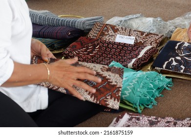 Close View Folded Jarik Traditional Indonesian Stock Photo 2161875159 ...