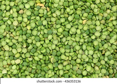 Close view of organic green split peas.