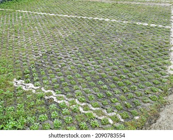 620 Turf concrete block Images, Stock Photos & Vectors | Shutterstock