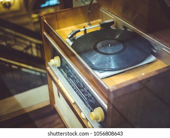 Close Up Vintage Vinyl Record Player With Radio