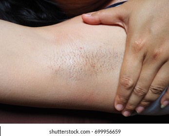 Hungry pussy closeups of woman with hairy armpits donut
