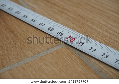 close up yardstick, 70 centimetres