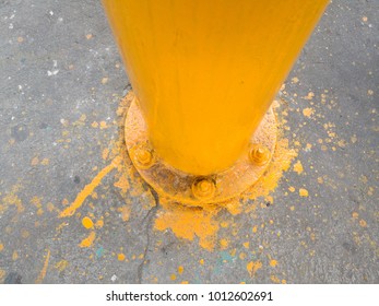 Close Up Yellow Bolt, Pillar With Thread Cutting, The Pole With Hex Bolts 