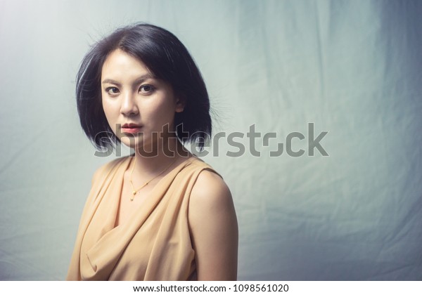 Close Young Asian Woman Short Hair Stock Photo Edit Now 1098561020