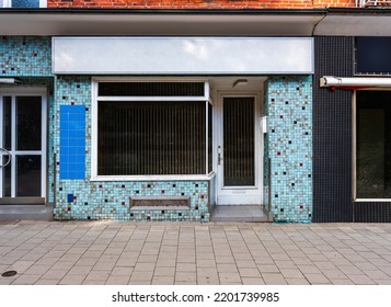 Closed Barber Shop, Closed And Locked Store Front, Impact Of The Coronavirus Pandemic.