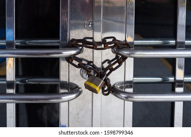 Closed door and lock   chain
