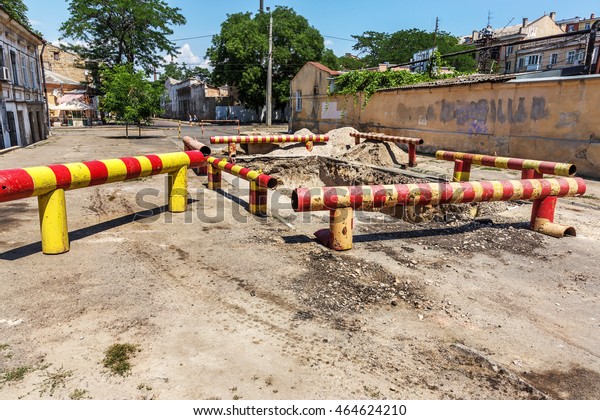 Closed road. Repair of heating duct.\
Emergency repairs. Replacing the old rusty pipe system to ensure\
the urban district. Road travel restriction for\
cars