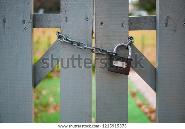 small chain lock