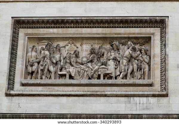 arc de triomphe close up