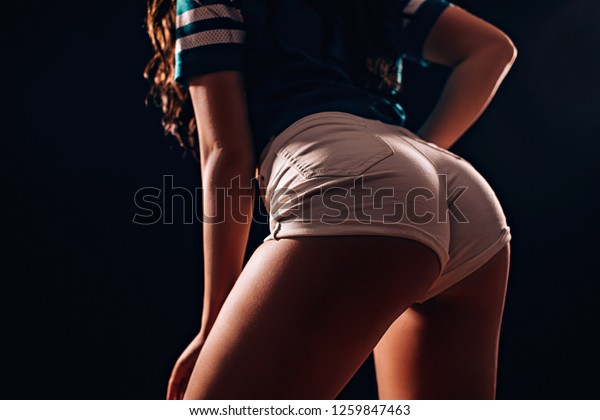 Big sexy booty twerking