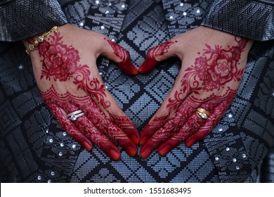 Heart Mehndi Stock Photos Images Photography Shutterstock