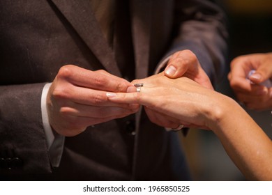 指輪 交換 の画像 写真素材 ベクター画像 Shutterstock