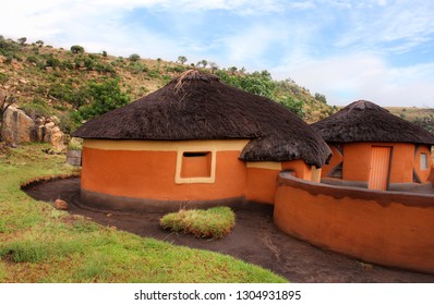 136 Xhosa huts Images, Stock Photos & Vectors | Shutterstock