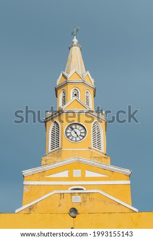 A closeup of the Clock Tower Monument in the Walled City of Cartagena on a clear day.
