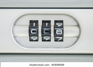 Closeup Code Number Lock Old Suitcase Foto Stok 490314208 | Shutterstock