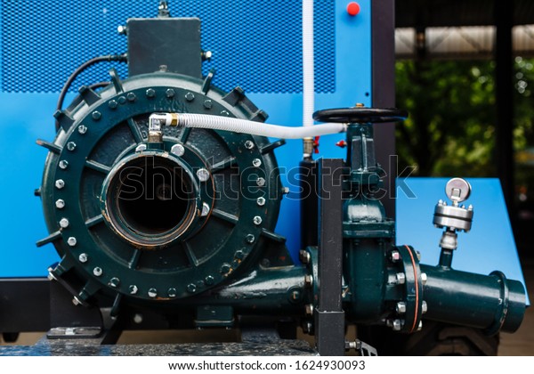 Close-up of detail of\
the mechanics of an industrial machine combine harvesters, Rotary\
combine harvester, Agricultural machinery. The machine for\
harvesting grain\
crops.