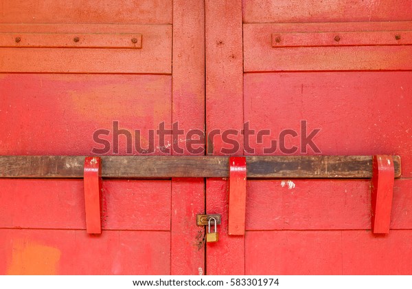 exterior padlock