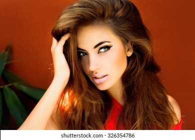 Closeup Fashion Portrait Young Sexy Model Stock Photo 326354786 ...