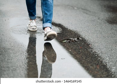 1,924 Stepping in puddle Images, Stock Photos & Vectors | Shutterstock