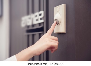 Imagenes Fotos De Stock Y Vectores Sobre Doorbell Hand