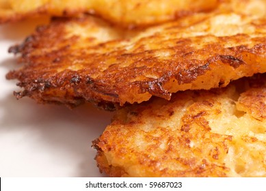 Closeup of freshly fried latkes, traditional jewish food