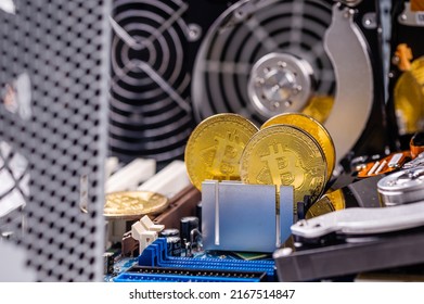 Close-up Of Gold Bitcoin On Computer Components Background, Technology And Digital Currency Concept