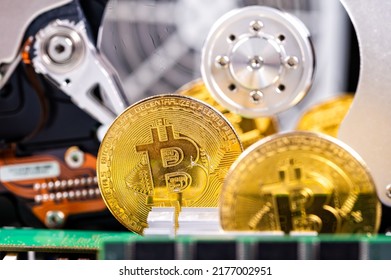 Close-up Of Gold Bitcoin On Computer Components Background, Technology And Digital Currency Concept