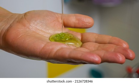 Pouring Shampoo Hand Images Stock Photos Vectors Shutterstock