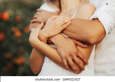 Hug Couple