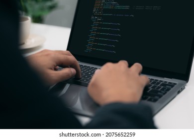816 imágenes de Hombre codificando en un portátil - Imágenes, fotos y ...