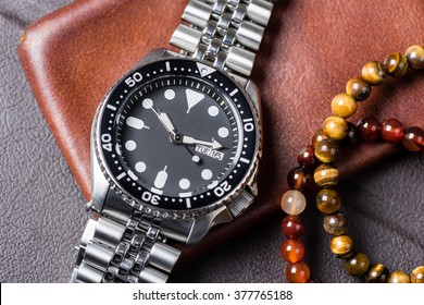 Closeup Men Dive Watch With Stainless Steel Bracelet