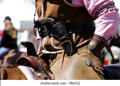 closeup-mounted-rider-old-west-260nw-986
