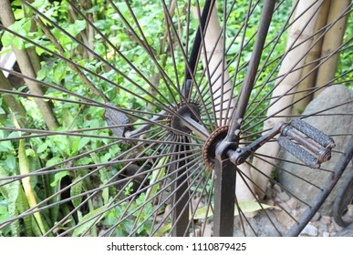 antique big wheel bike
