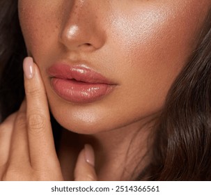 Close-up photo of a beautiful young woman's face with fresh and smooth skin and pink lips with a light background _ smooth skin with skin and body care 