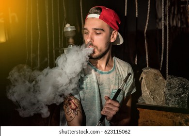 4,774 Man Smoking Shisha Images, Stock Photos & Vectors | Shutterstock