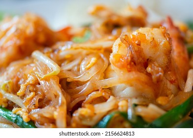 Close-up Photo Of Pad Thai. Asian Food. Thai People. There Is Space. Take A Side View. Blurred Background.