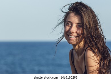 Closeup Portrait Cheerful Suntanned Young Woman Stock Photo 1465180298 ...