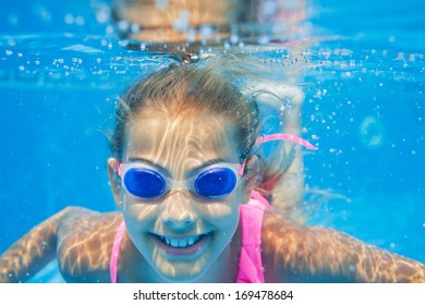 Closeup Portrait Cute Girl Swimming Underwater Stock Photo 169478684 ...