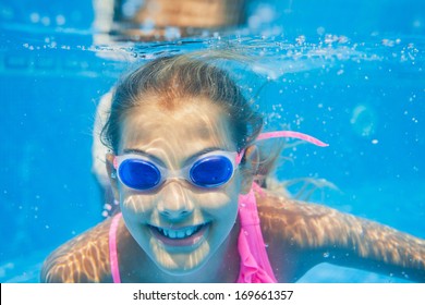 Closeup Portrait Cute Girl Swimming Underwater Stock Photo 169661357 ...