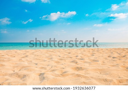 Similar – Foto Bild Landschaft mit Strand und Nordsee, auf der Insel Sylt, Deutschland