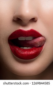 hot lips red