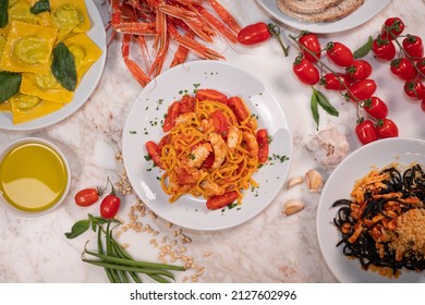 A Closeup Shot Of Fresh Linguine With King Prawns