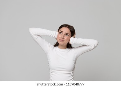 2,551 Woman ear hurts Images, Stock Photos & Vectors | Shutterstock