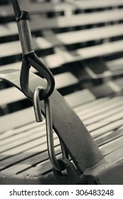 Close-up Swing with chains