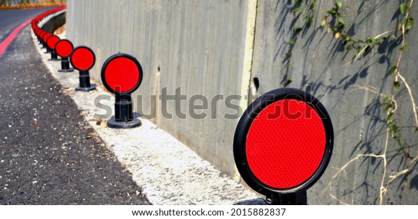 Close-up traffic\
reflector, road\
reflector