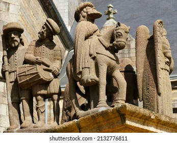 Close-up view of the Figures sculpted on the Calvary in the parish enclosure of Plougastel-Daoulas - Shutterstock ID 2132776811