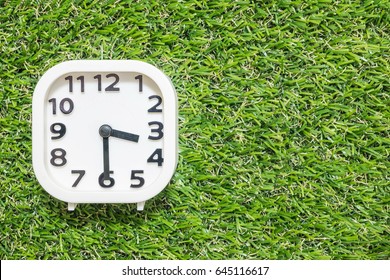 73 Half Past Clock Vector Images Half Past Clock Illustrations Depositphotos