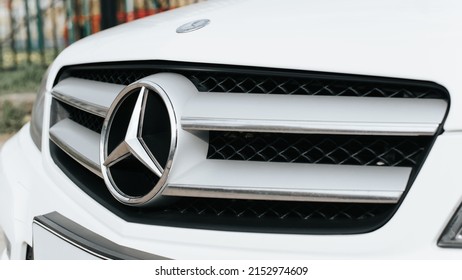 6,018 Mercedes sign Images, Stock Photos & Vectors | Shutterstock